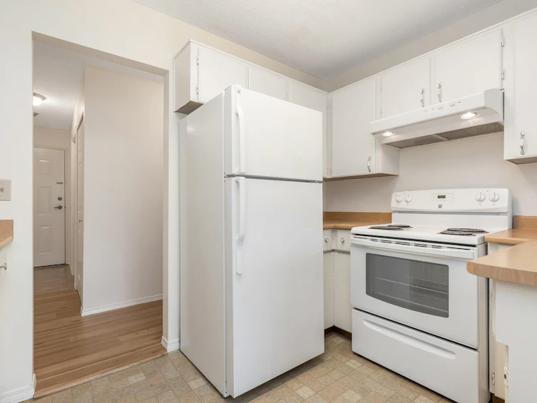 205-32910 Amicus Place, Abbotsford, BC, V2S 6G9 - 9