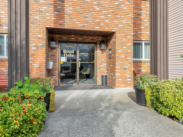 205-32910 Amicus Place, Abbotsford, BC, V2S 6G9 - 4