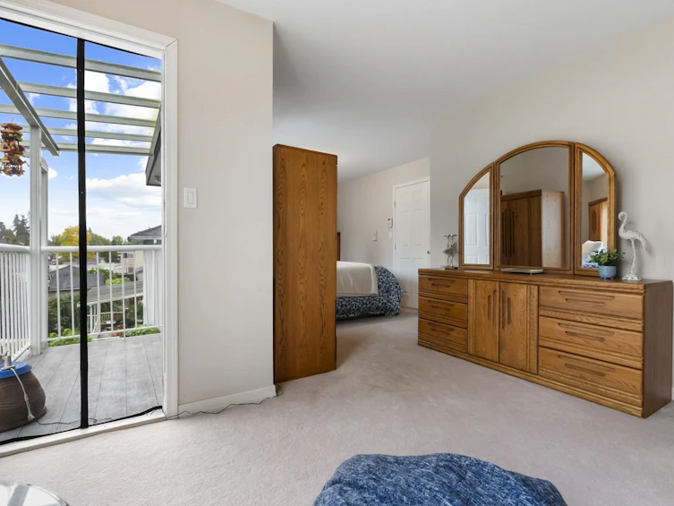 15651 83a Avenue, Surrey, BC, V4N 0S4 - 17