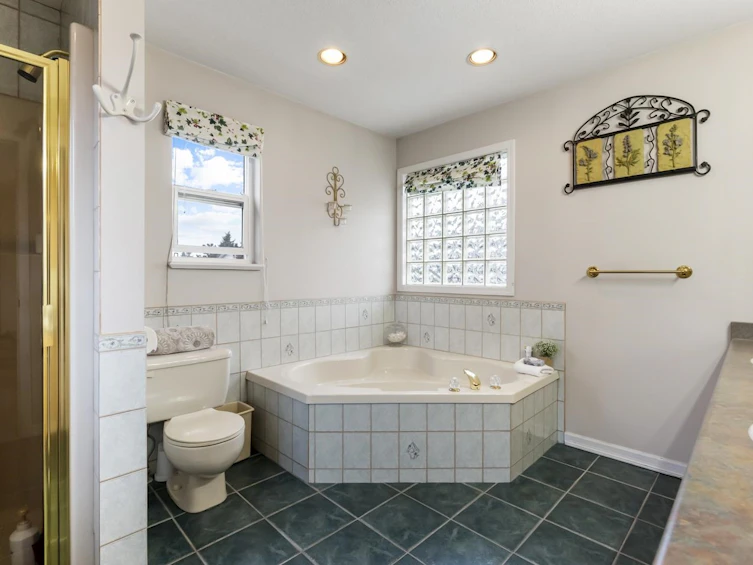 15651 83a Avenue, Surrey, BC, V4N 0S4 - 18