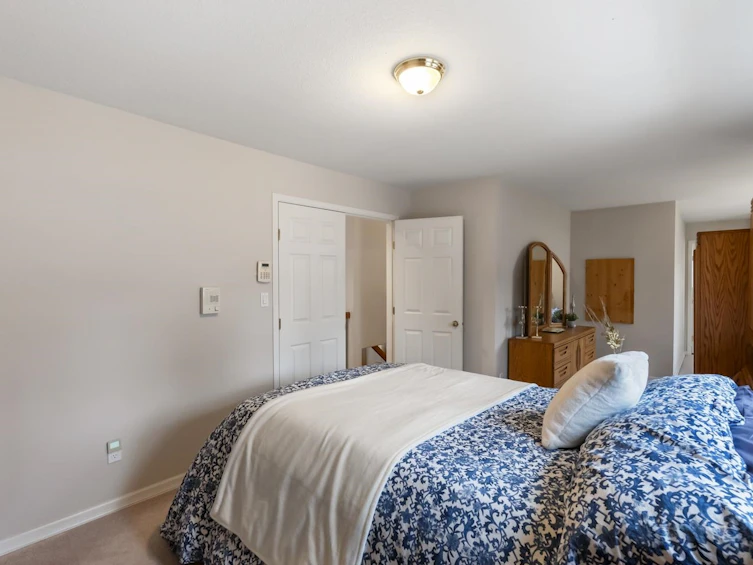 15651 83a Avenue, Surrey, BC, V4N 0S4 - 15
