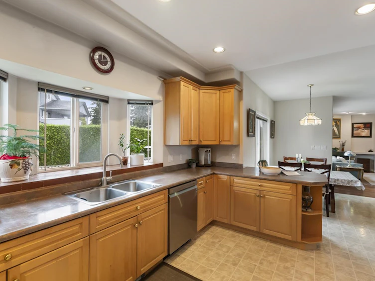 15651 83a Avenue, Surrey, BC, V4N 0S4 - 12