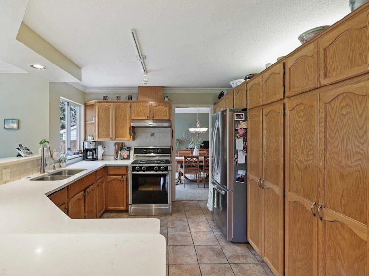 9310 153 Street, Surrey, BC, V3R 0E6 - 9