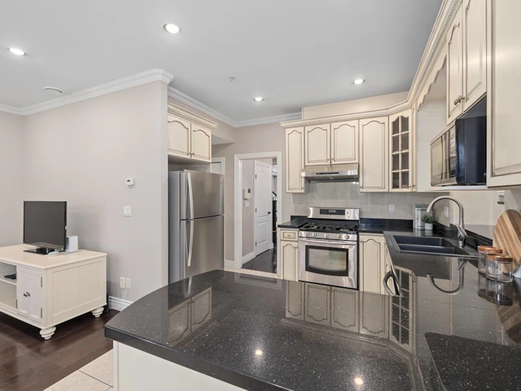 8291 Laurel Street, Vancouver, BC, V6P 3V2 - 12