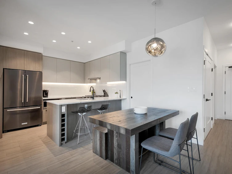 404-2408 Grant Street, Vancouver, BC, V5K 3G4 - 2