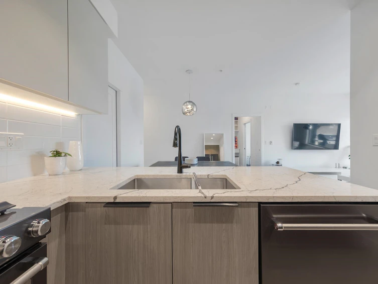 404-2408 Grant Street, Vancouver, BC, V5K 3G4 - 6
