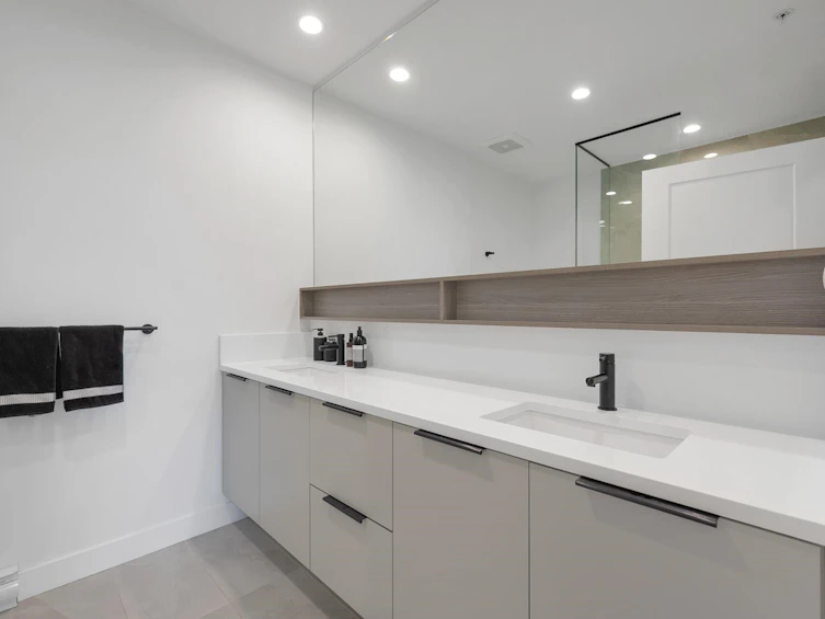 404-2408 Grant Street, Vancouver, BC, V5K 3G4 - 24