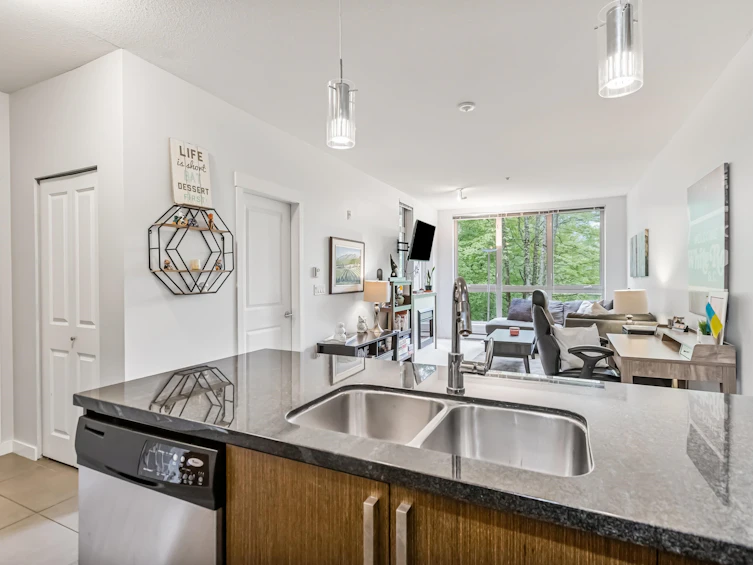 329-15988 26 Avenue, Surrey, BC, V3Z 5K3 - 9