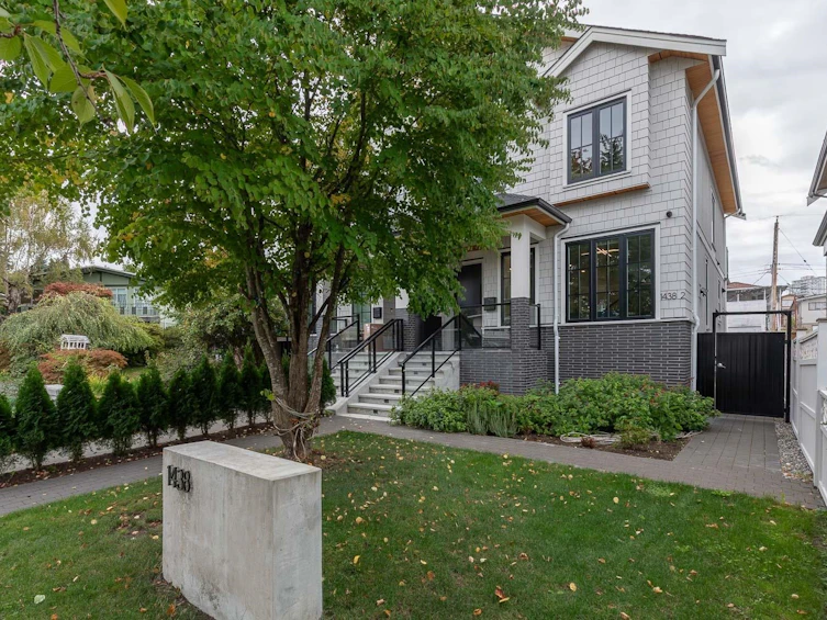 1438 E 17th Avenue, Vancouver, BC, V5N 2G8 - 2