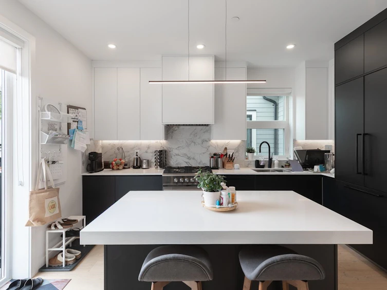 1438 E 17th Avenue, Vancouver, BC, V5N 2G8 - 9
