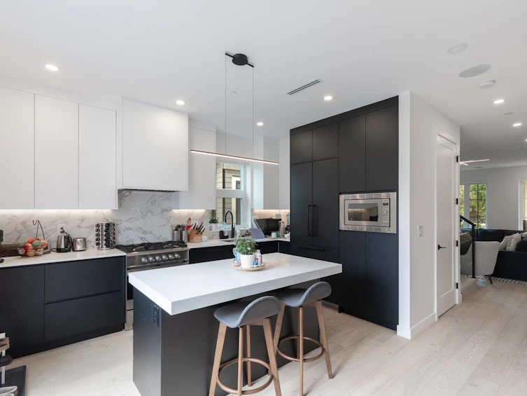 1438 E 17th Avenue, Vancouver, BC, V5N 2G8 - 10