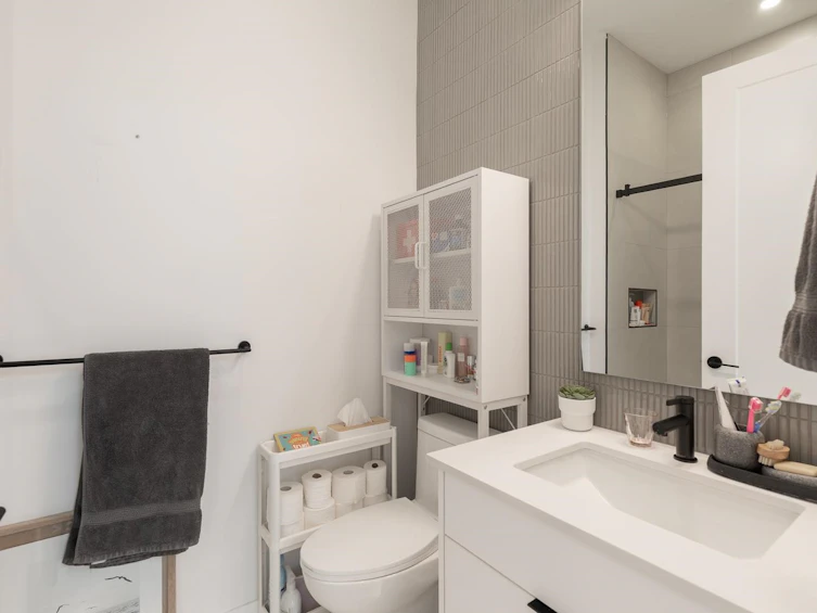 1438 E 17th Avenue, Vancouver, BC, V5N 2G8 - 21