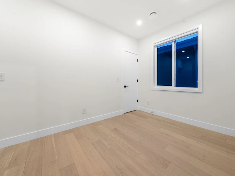 7586 2nd Street, Burnaby, BC, V3N 3R6 - 20