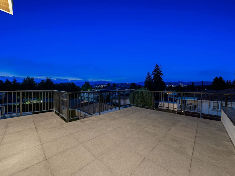 7586 2nd Street, Burnaby, BC, V3N 3R6 - 28
