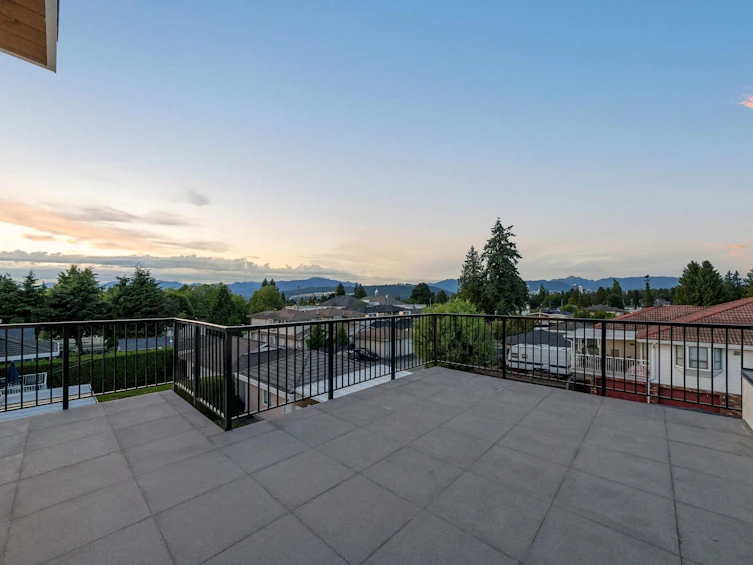 7586 2nd Street, Burnaby, BC, V3N 3R6 - 26