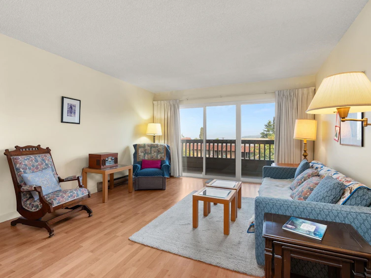 305-2100 W 3rd Avenue, Vancouver, BC, V6K 1L1 - 4