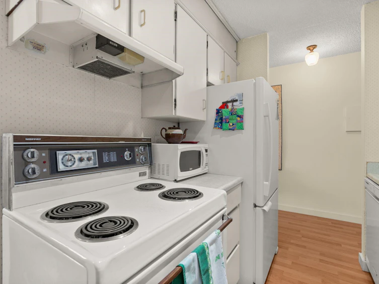 305-2100 W 3rd Avenue, Vancouver, BC, V6K 1L1 - 13