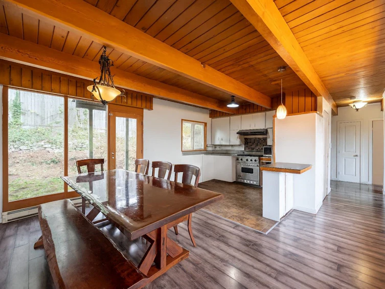 873 Baycrest Drive, North Vancouver, BC, V7G 1N7 - 9