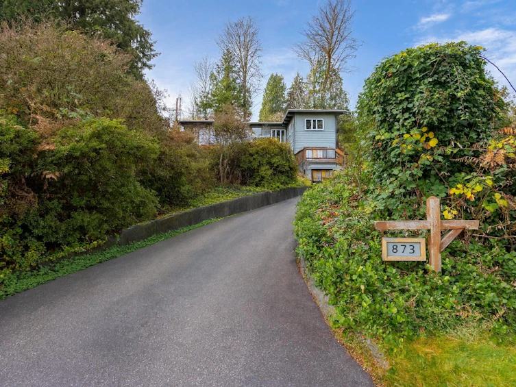 873 Baycrest Drive, North Vancouver, BC, V7G 1N7 - 14