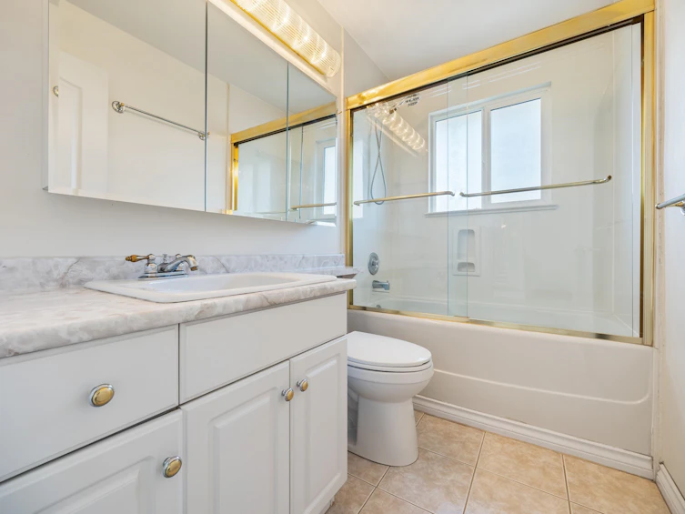 4080 Brandon Street, Burnaby, BC, V5G 2P8 - 32