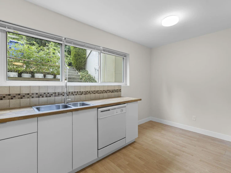 1035 Cecile Drive, Port Moody, BC, V3H 1M5 - 8