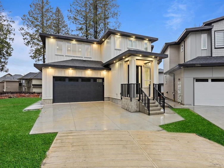 5808 137b Street, Surrey, BC, V3X 2R7