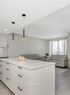 609 8379 201st Street
