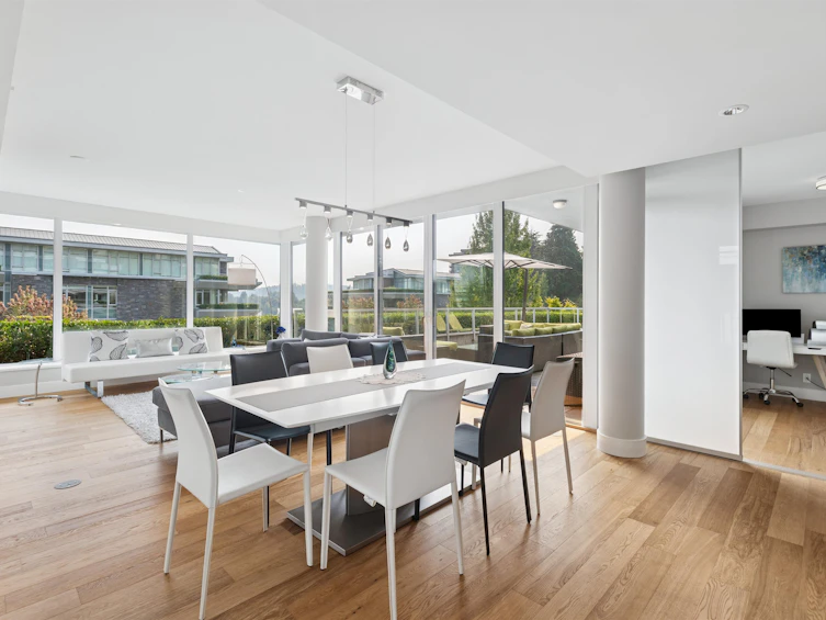 201-908 Keith Road, West Vancouver, BC, V7T 1M3 - 7
