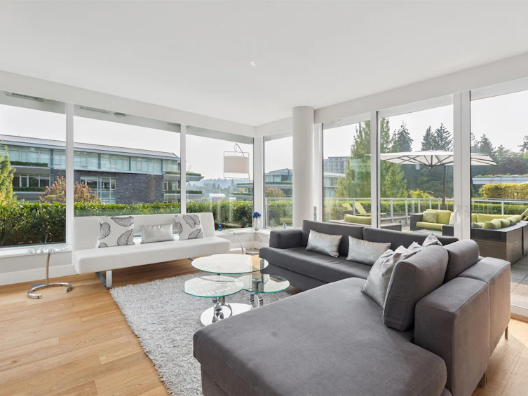 201-908 Keith Road, West Vancouver, BC, V7T 1M3 - 2