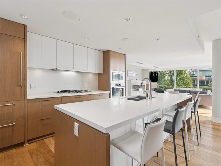 201-908 Keith Road, West Vancouver, BC, V7T 1M3 - 15