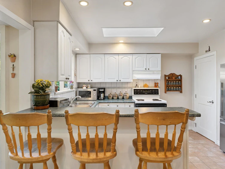 2658 Newmarket Drive, North Vancouver, BC, V7R 2T4 - 6