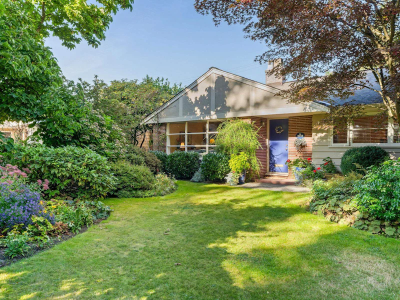 2658 Newmarket Drive, North Vancouver BC V7R 2T4