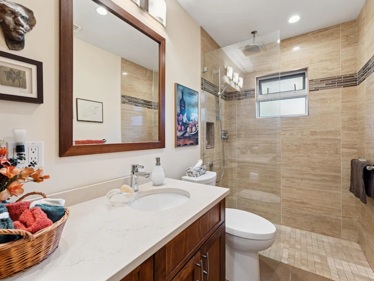 2658 Newmarket Drive, North Vancouver, BC, V7R 2T4 - 16