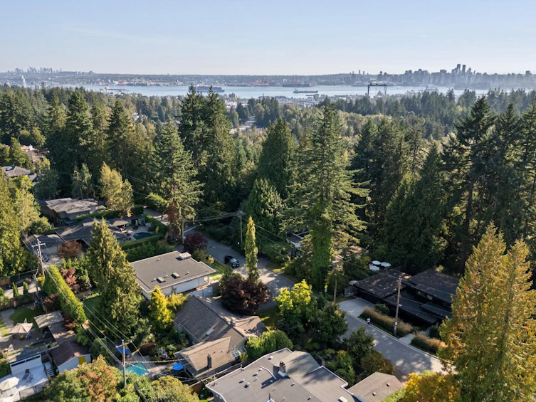 2658 Newmarket Drive, North Vancouver, BC, V7R 2T4 - 29