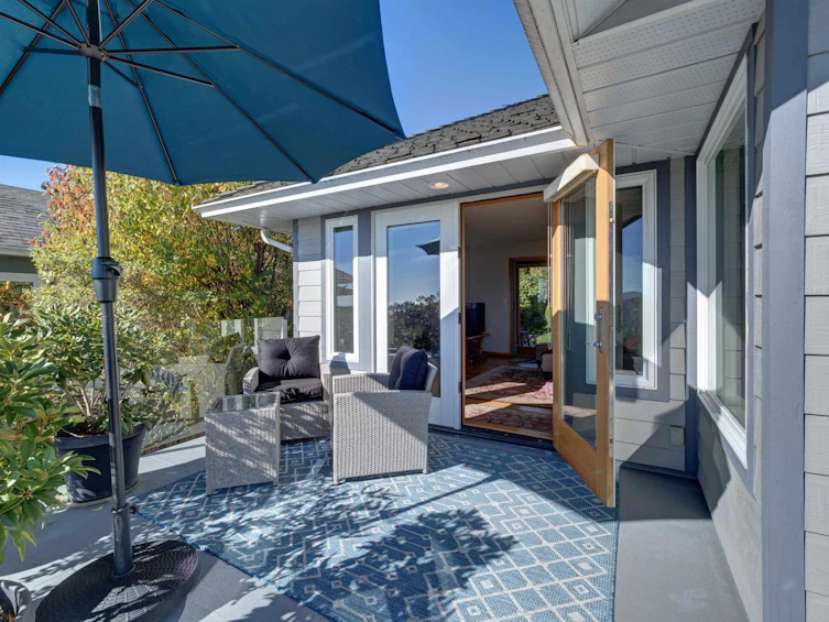 806 Oceanmount Boulevard, Gibsons, BC, V0N 1V8 - 2