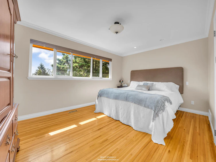 1202 Bracknell Crescent, North Vancouver, BC, V7R 1V3 - 10