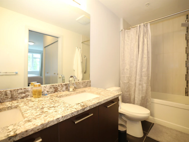 209-5682 Wharf Avenue, Sechelt, BC, V7Z 0J3 - 6