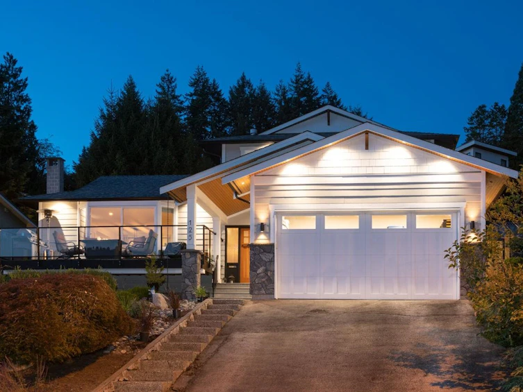 125 April Road, Port Moody, BC, V3H 3M4 - 3