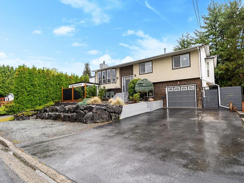 8134 Philbert Street, Mission BC V2V 4W7