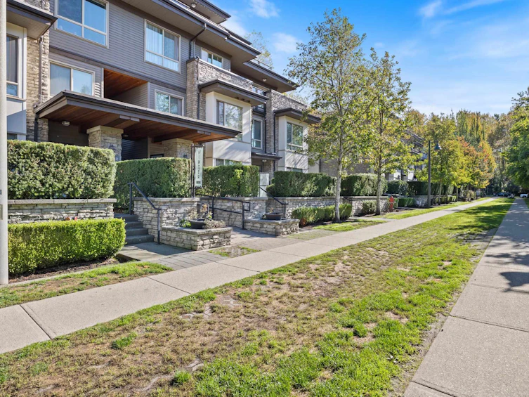 603-7478 Byrnepark Walk, Burnaby, BC, V3N 0B5 - 2