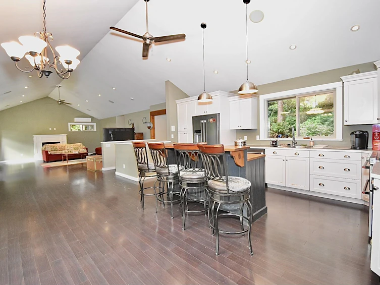 958 Gower Point Road, Gibsons, BC, V0N 1V3 - 7
