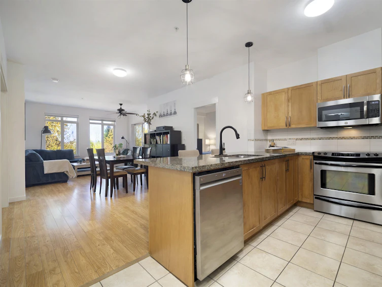 323-12350 Harris Road, Pitt Meadows, BC, V3Y 0C5 - 3