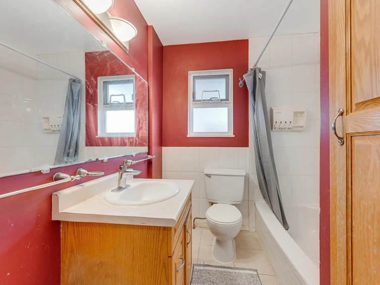 6979 Gladstone Street, Vancouver, BC, V5P 4G4 - 6