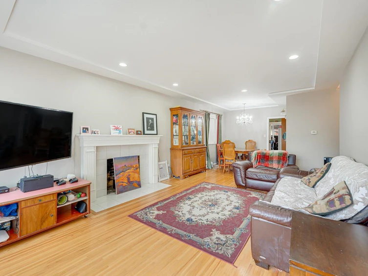 6979 Gladstone Street, Vancouver, BC, V5P 4G4 - 11