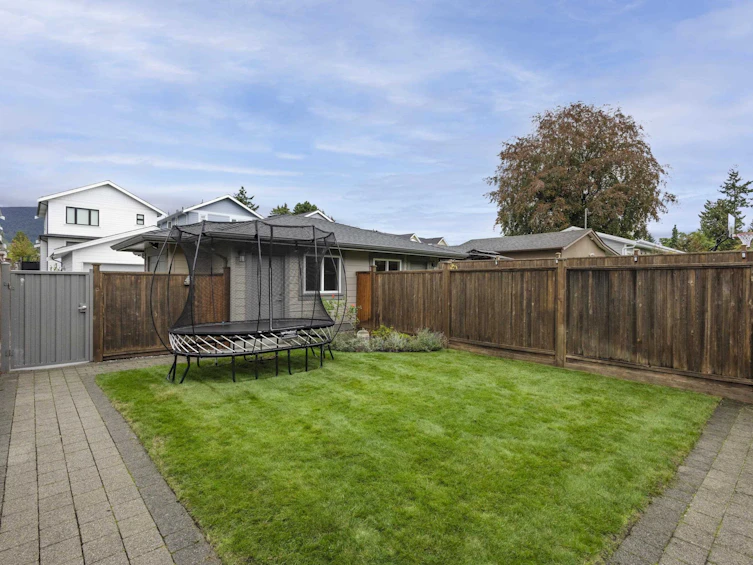 340 E 12th Street, North Vancouver, BC, V7L 2J9 - 30