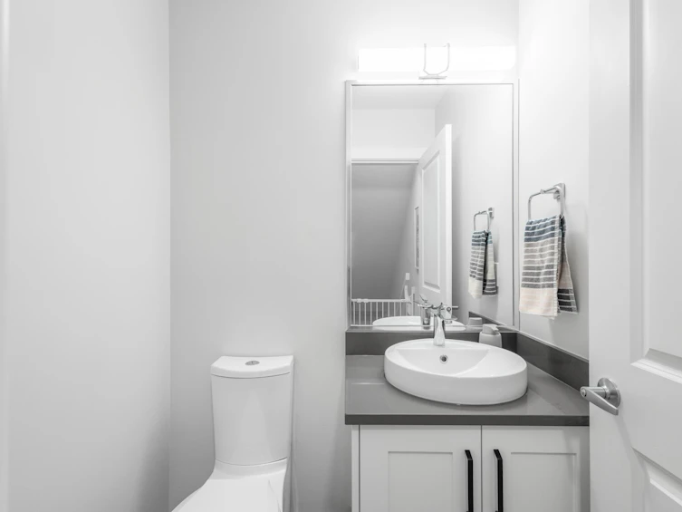 340 E 12th Street, North Vancouver, BC, V7L 2J9 - 18