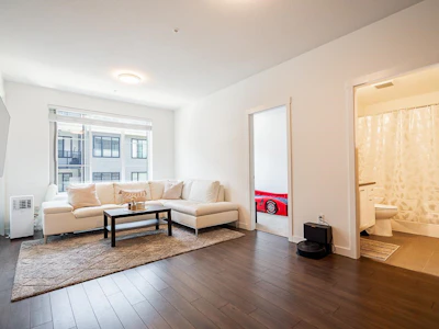 407-15815 85 Avenue - 2