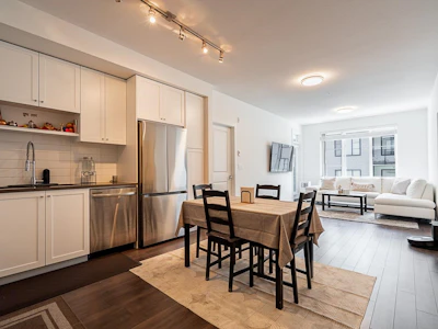 407-15815 85 Avenue - 5