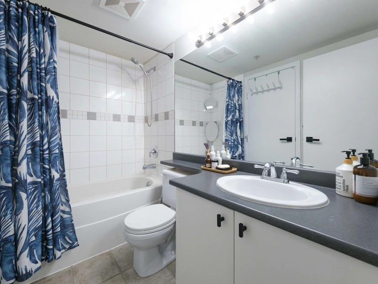 201-1111 Lynn Valley Road, North Vancouver, BC, V7J 3V4 - 18