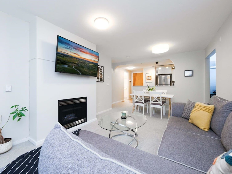 201-1111 Lynn Valley Road, North Vancouver, BC, V7J 3V4 - 5